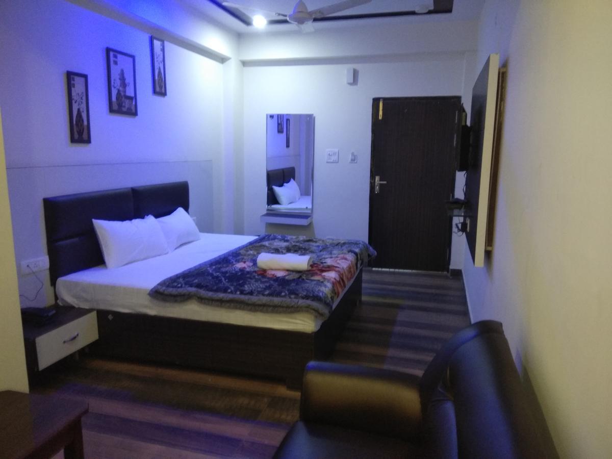 Hotel City Forest Далхаузи Экстерьер фото